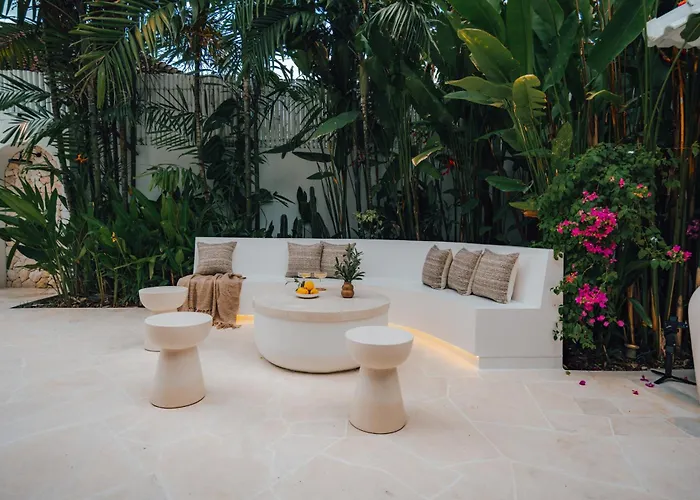 Villa Olivara Bali Luxury Mediterranean 3br Pool Seminyak (Bali)